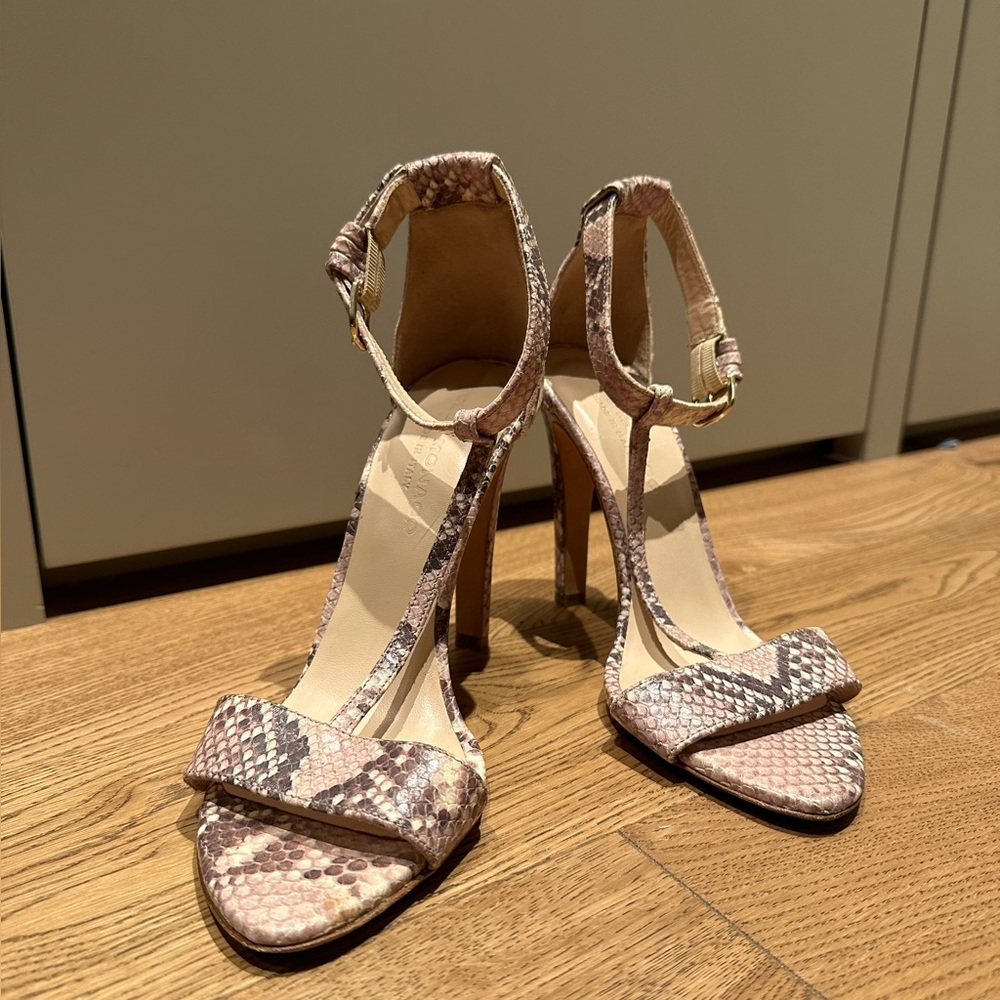 Club Monaco Snake Skin Heel